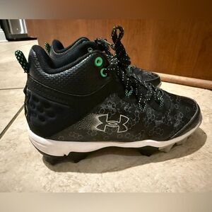 Under Armour Kids football cleats